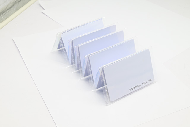 門禁卡使用IC卡與ID卡整體性能比較 門禁卡使用IC卡與ID卡整體性能比較