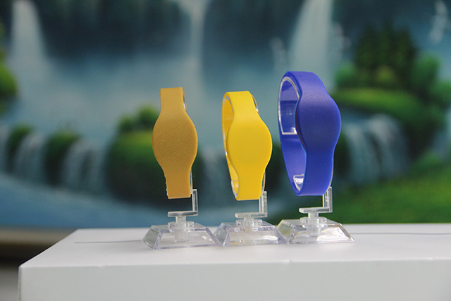 談織嘜腕帶的暗條紋現象原因 談織嘜腕帶的暗條紋現象原因