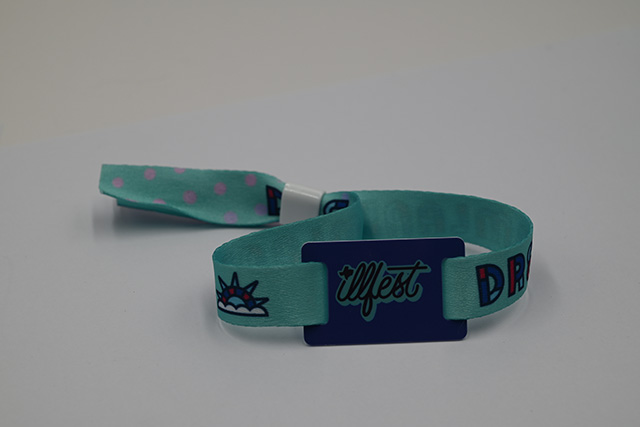 電子標(biāo)簽的原理以及它在市場(chǎng)上的運(yùn)用 電子標(biāo)簽的原理以及它在市場(chǎng)上的運(yùn)用