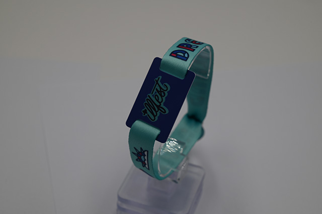 滴膠卡鑰匙扣-小區(qū)物業(yè)門禁卡! 滴膠卡鑰匙扣-小區(qū)物業(yè)門禁卡!