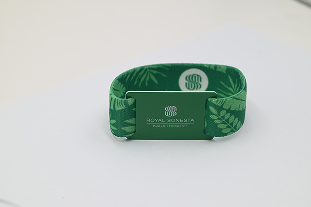 和接觸式IC卡相比，非接觸式卡有什么樣的優點？